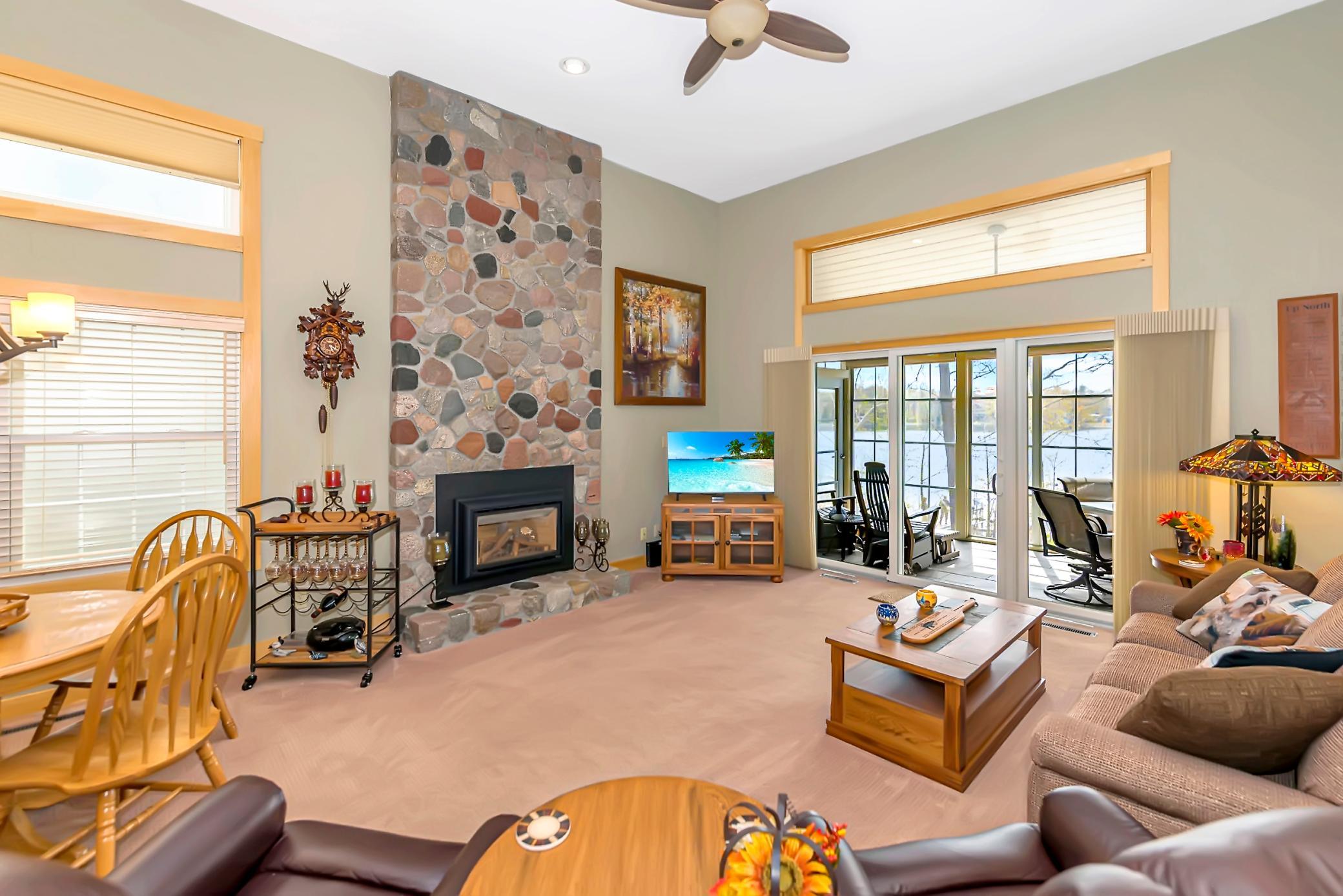 1393 East Pointe Drive Unit: 1393