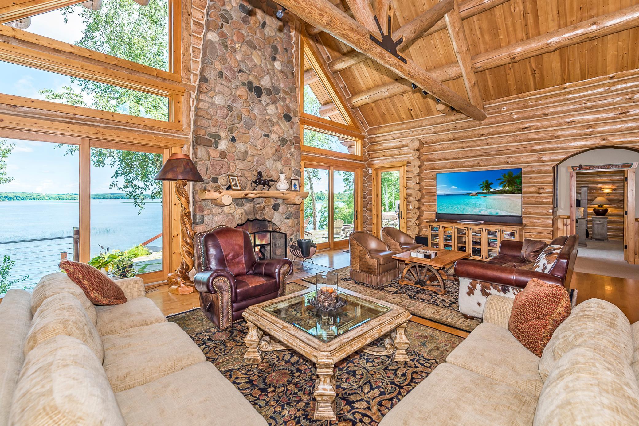 2468 Maple Drive SW