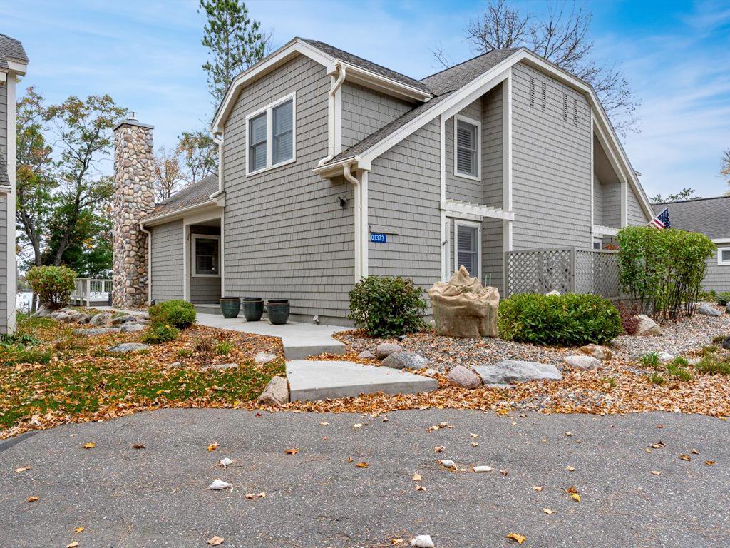 1373 E Pointe Drive