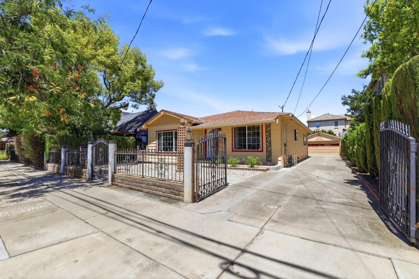 24 Scharff Avenue