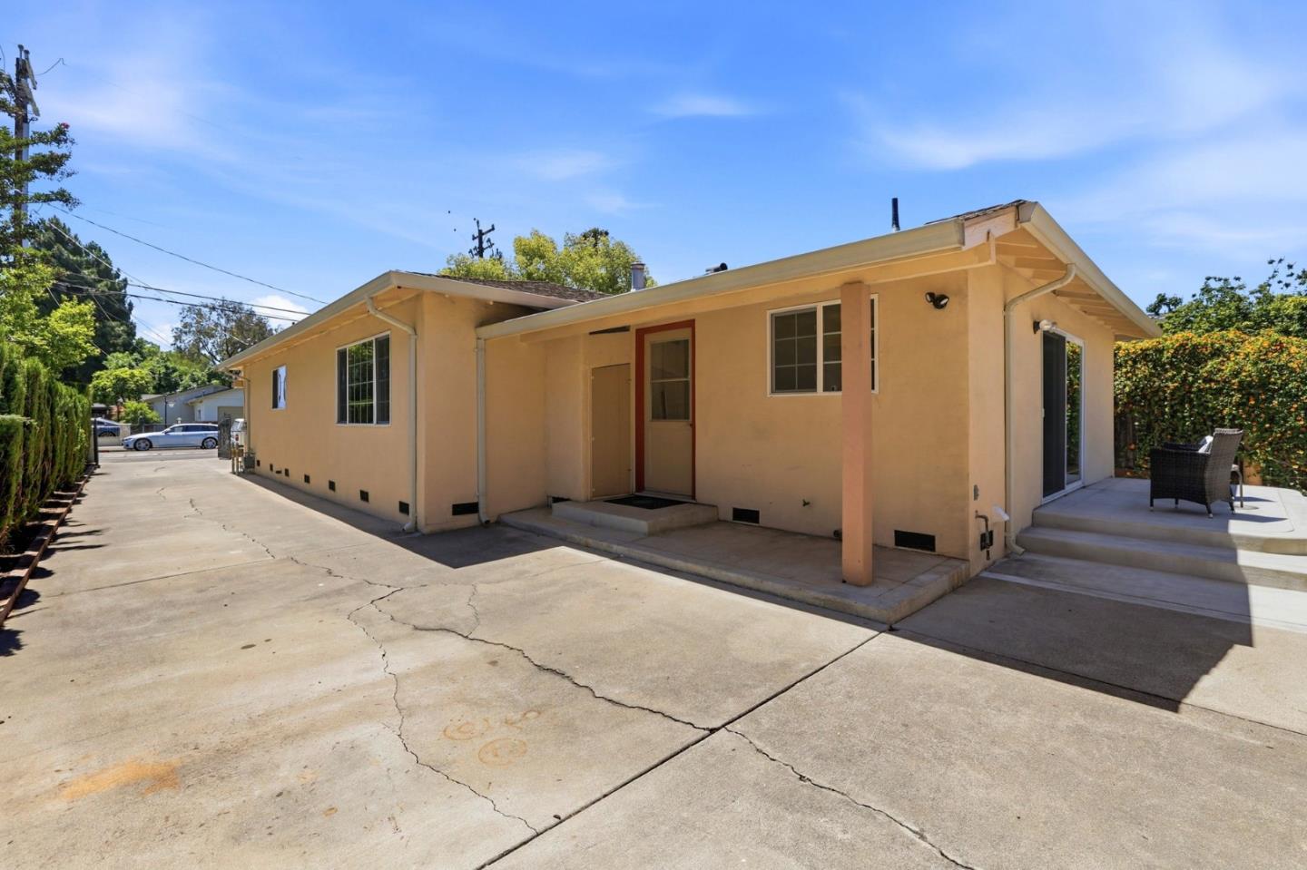 24 Scharff Avenue