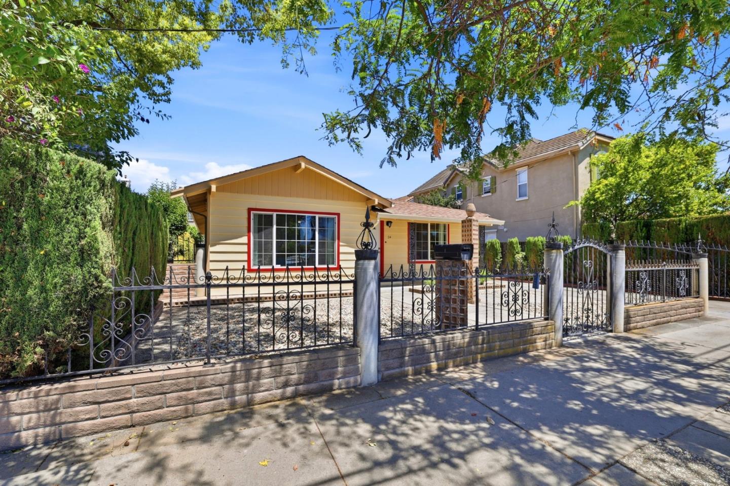 24 Scharff Avenue