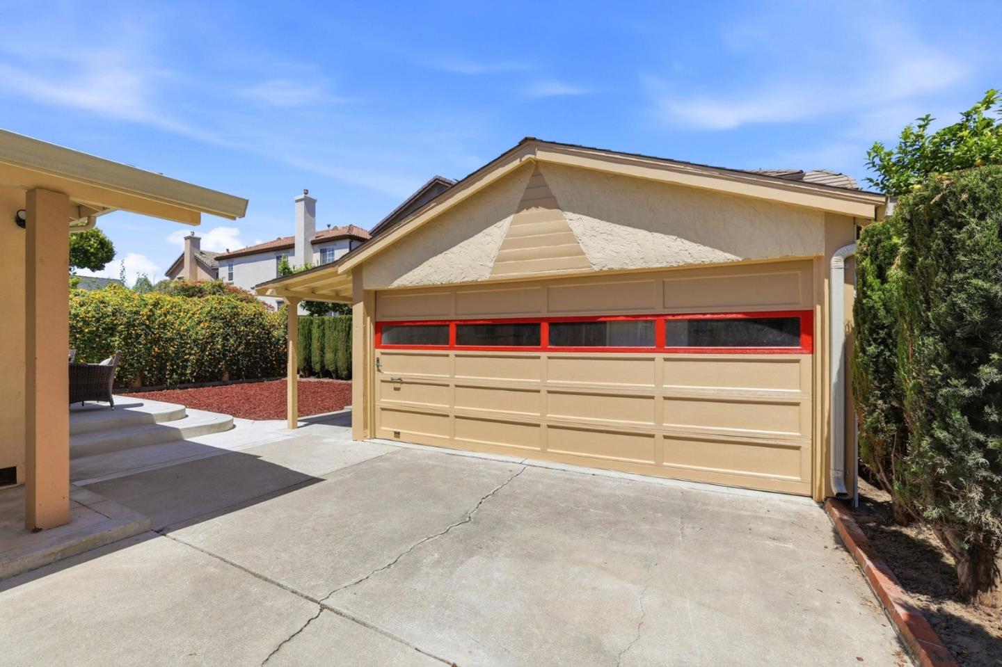 24 Scharff Avenue