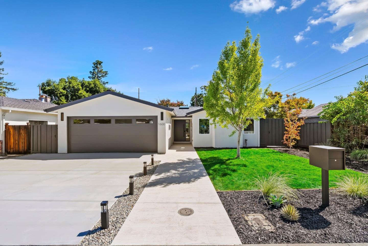 1600 Don CT