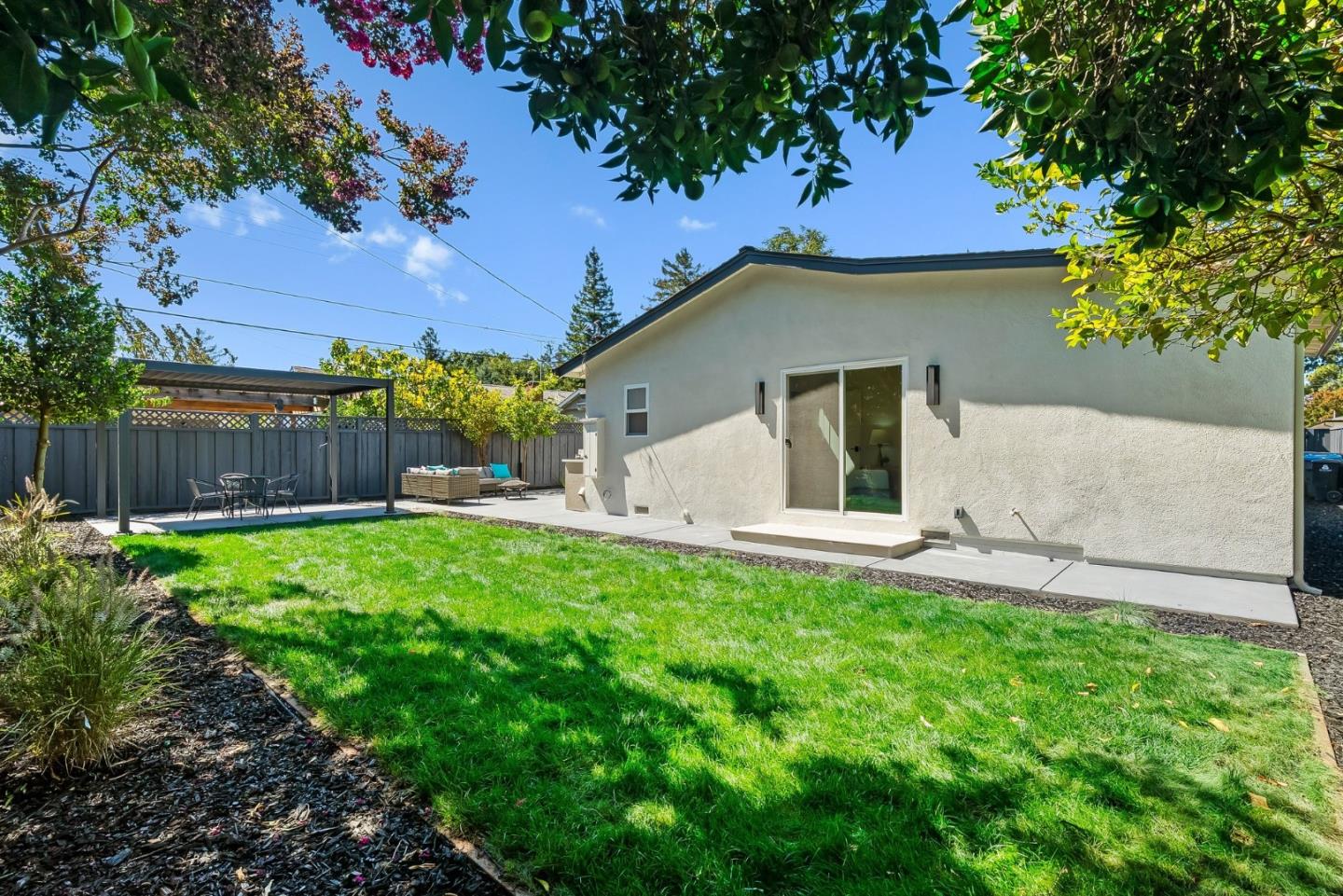 1600 Don CT