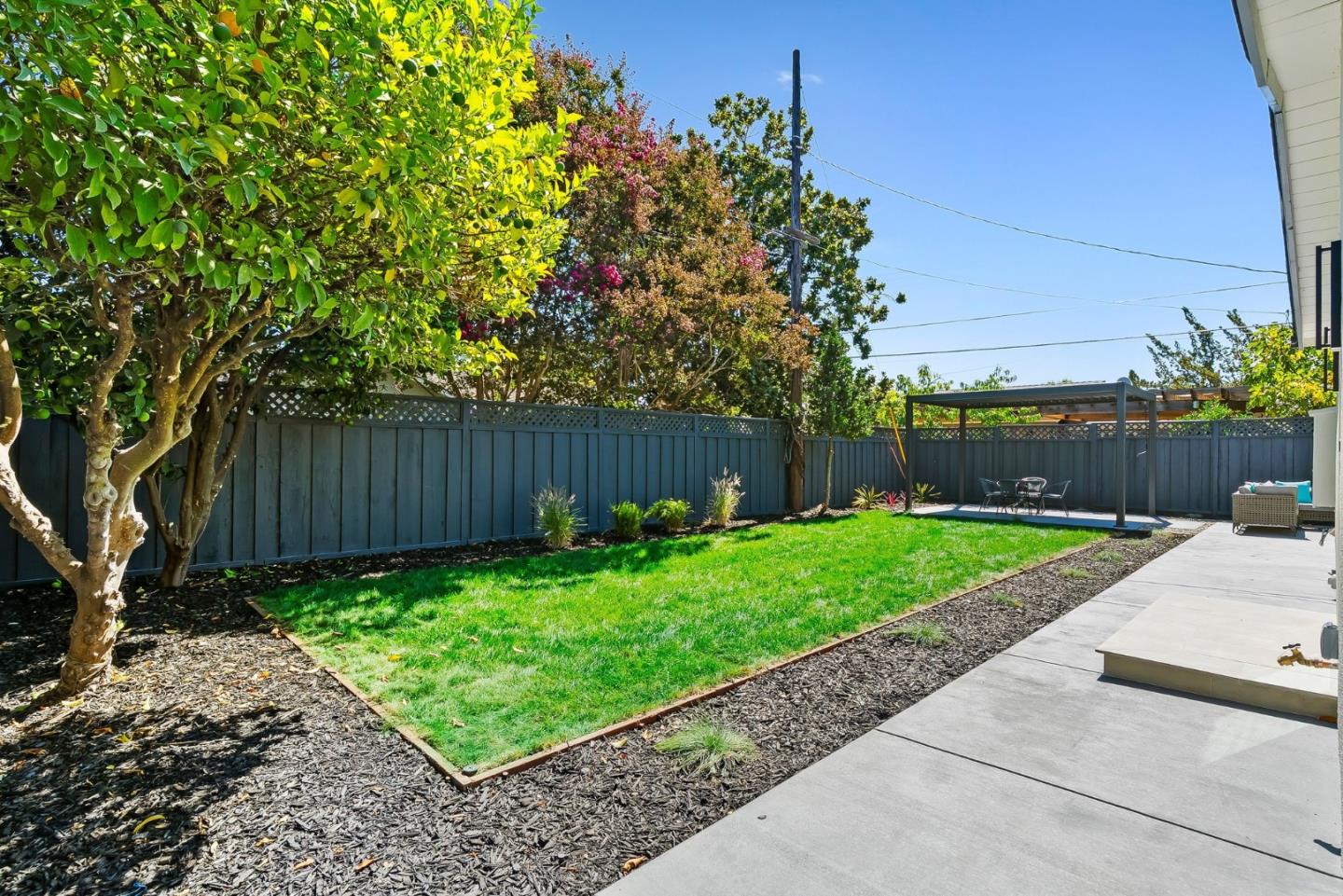 1600 Don CT