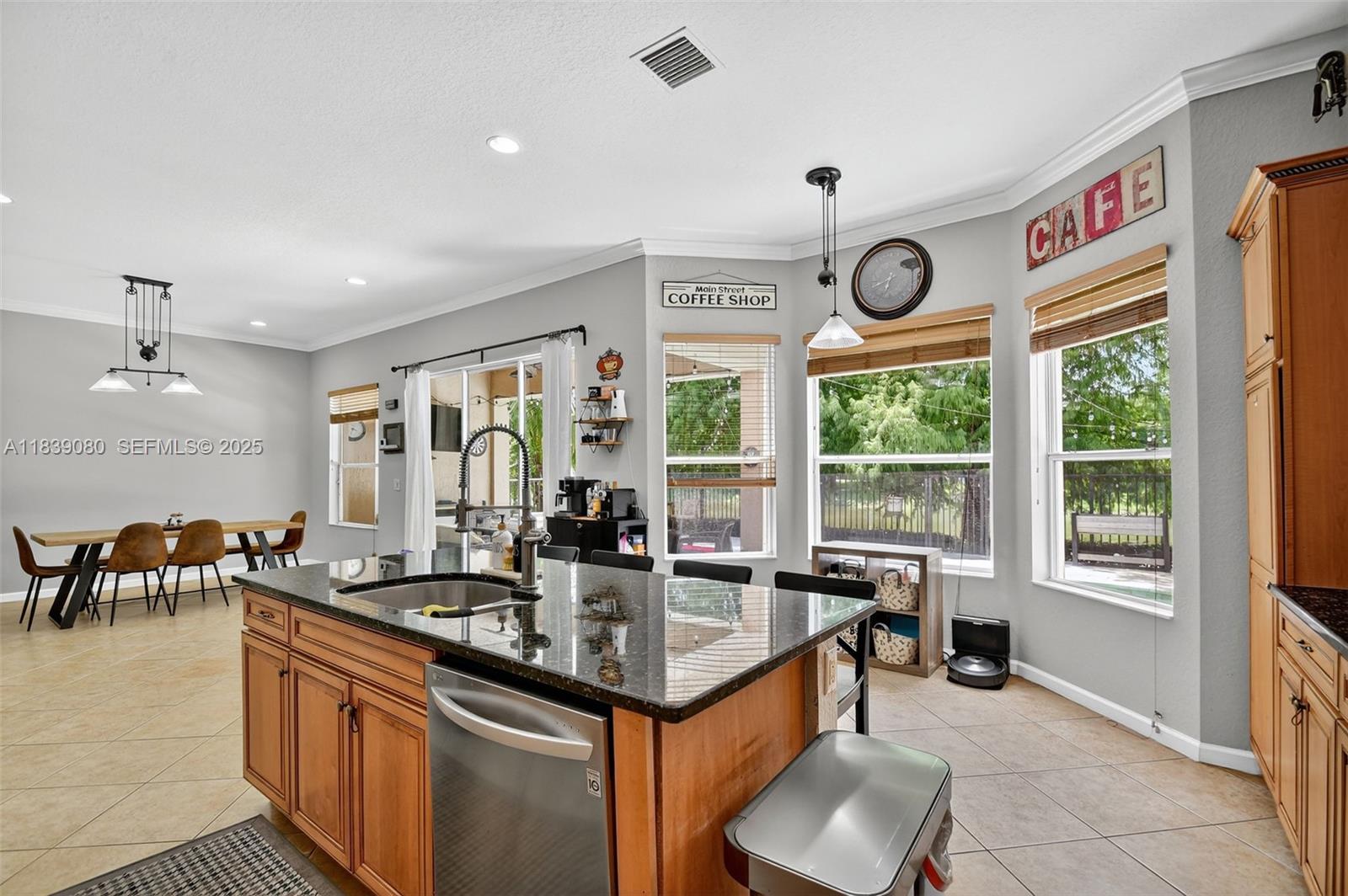 1086 Grove Park Circle