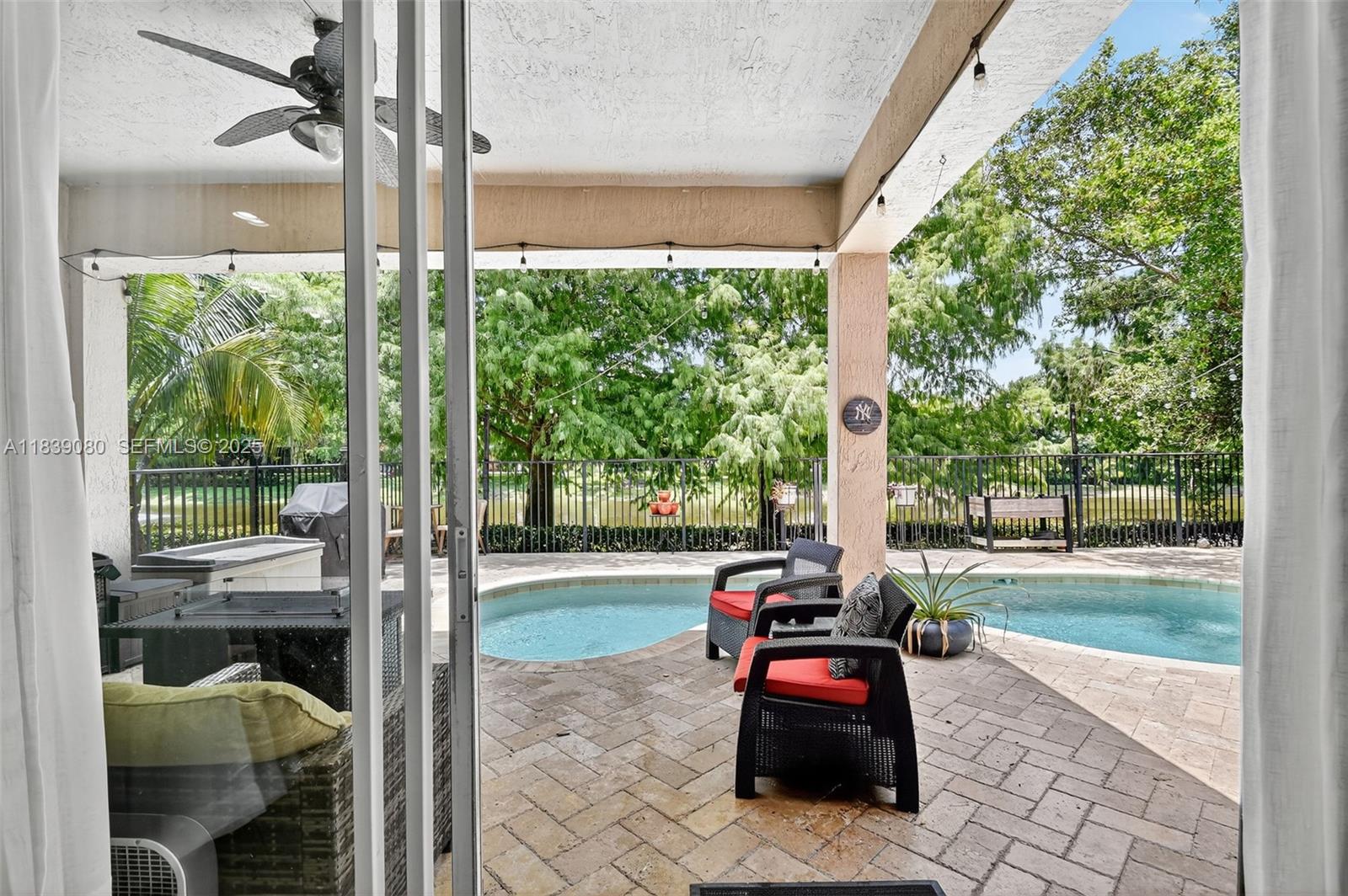 1086 Grove Park Circle