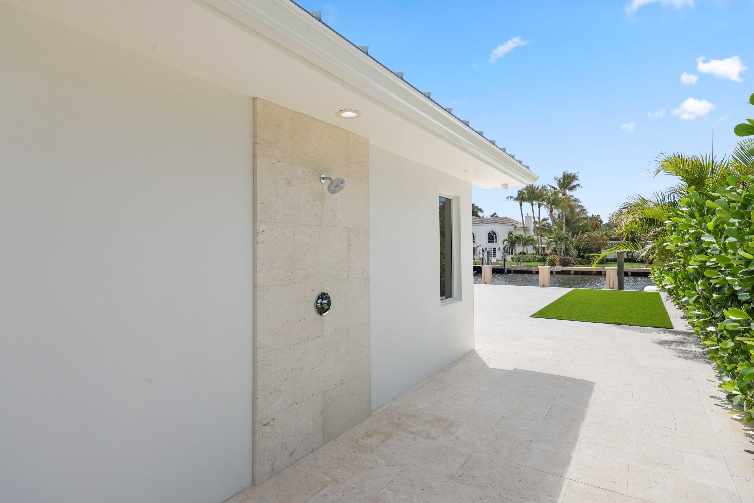 1102 Island Drive