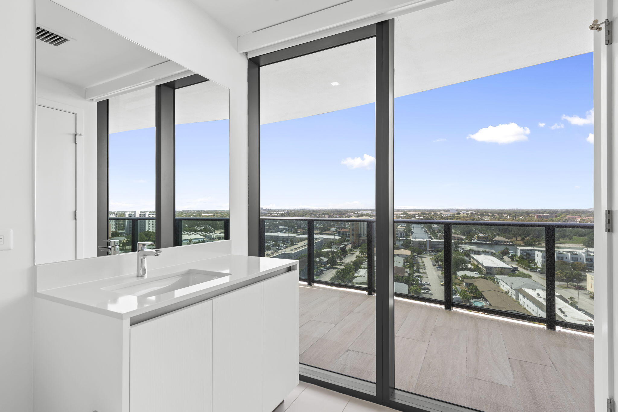 900 N Ocean Boulevard 1501