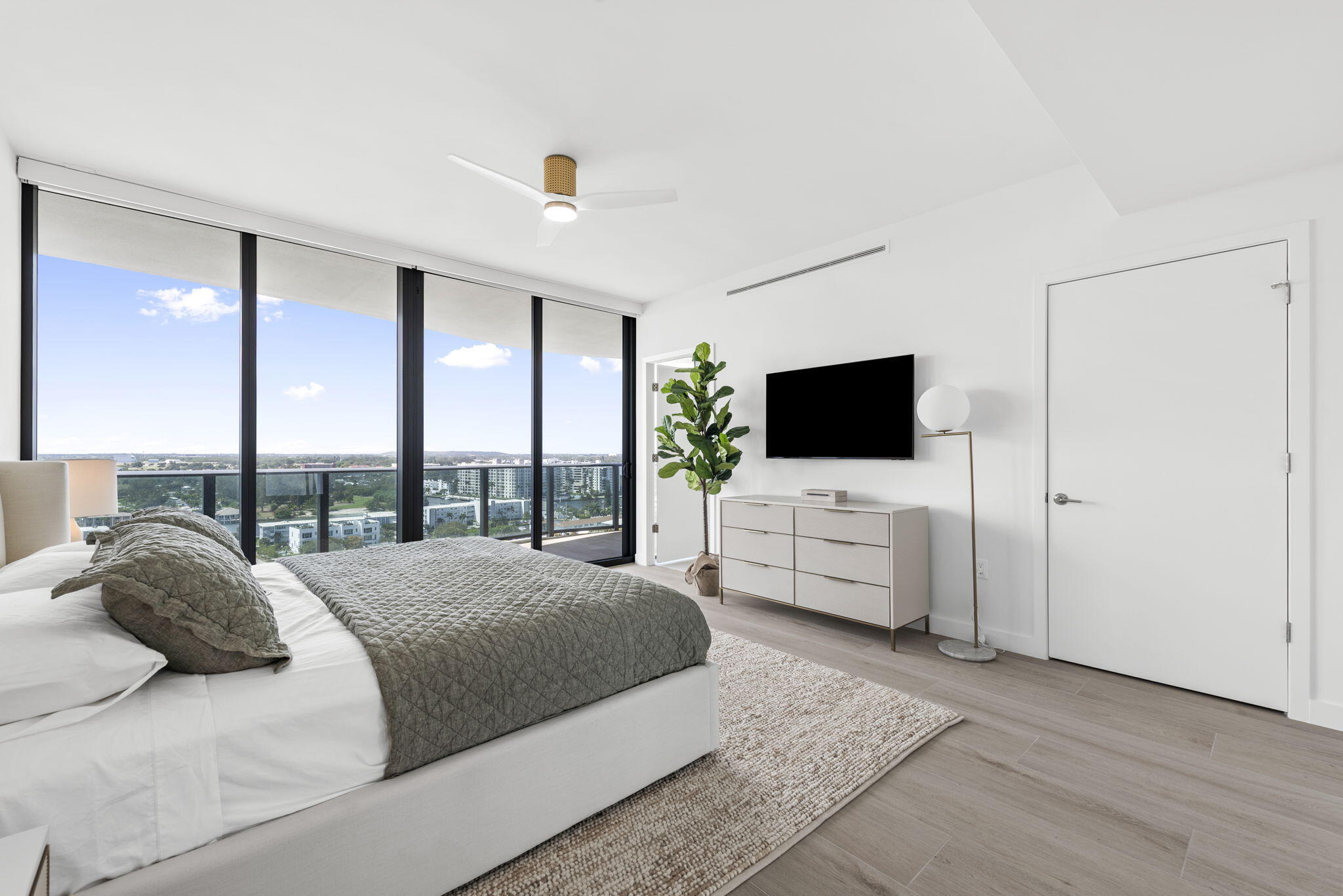 900 N Ocean Boulevard 1501