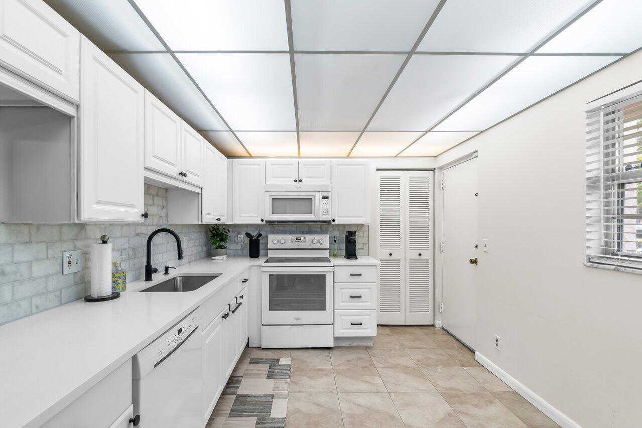 6000 NW 2nd Avenue 138