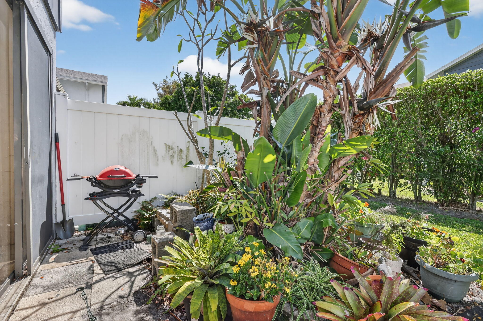 2641 W Gately Dr W W 906