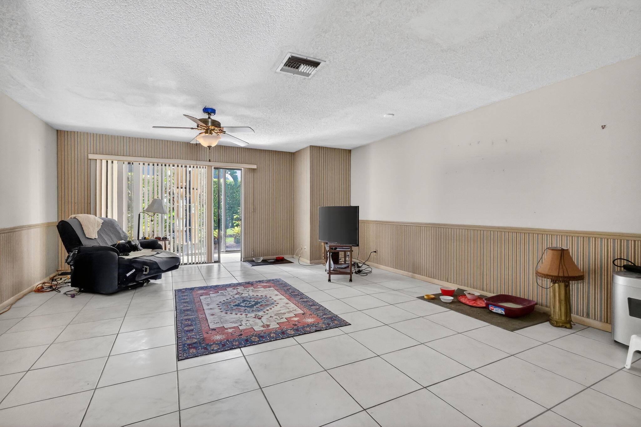 2641 W Gately Dr W W 906
