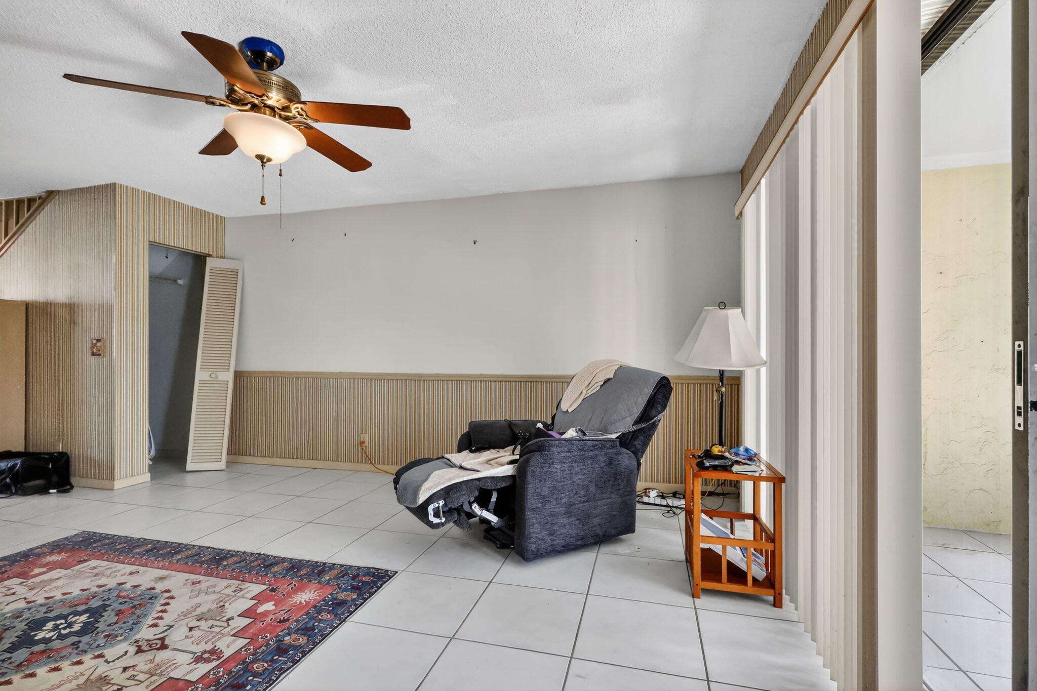 2641 W Gately Dr W W 906