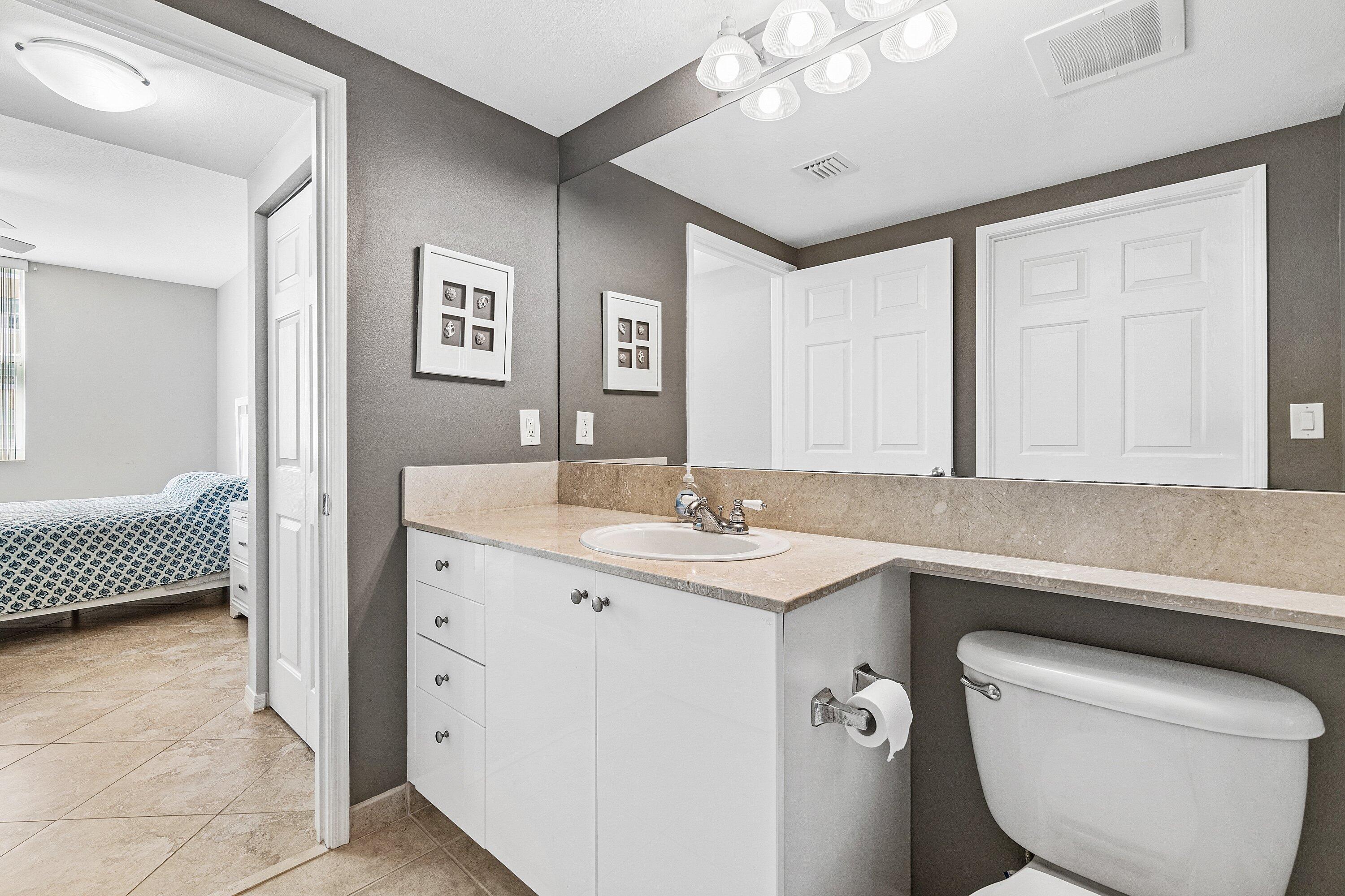 700 E Boynton Beach Boulevard Unit: 803