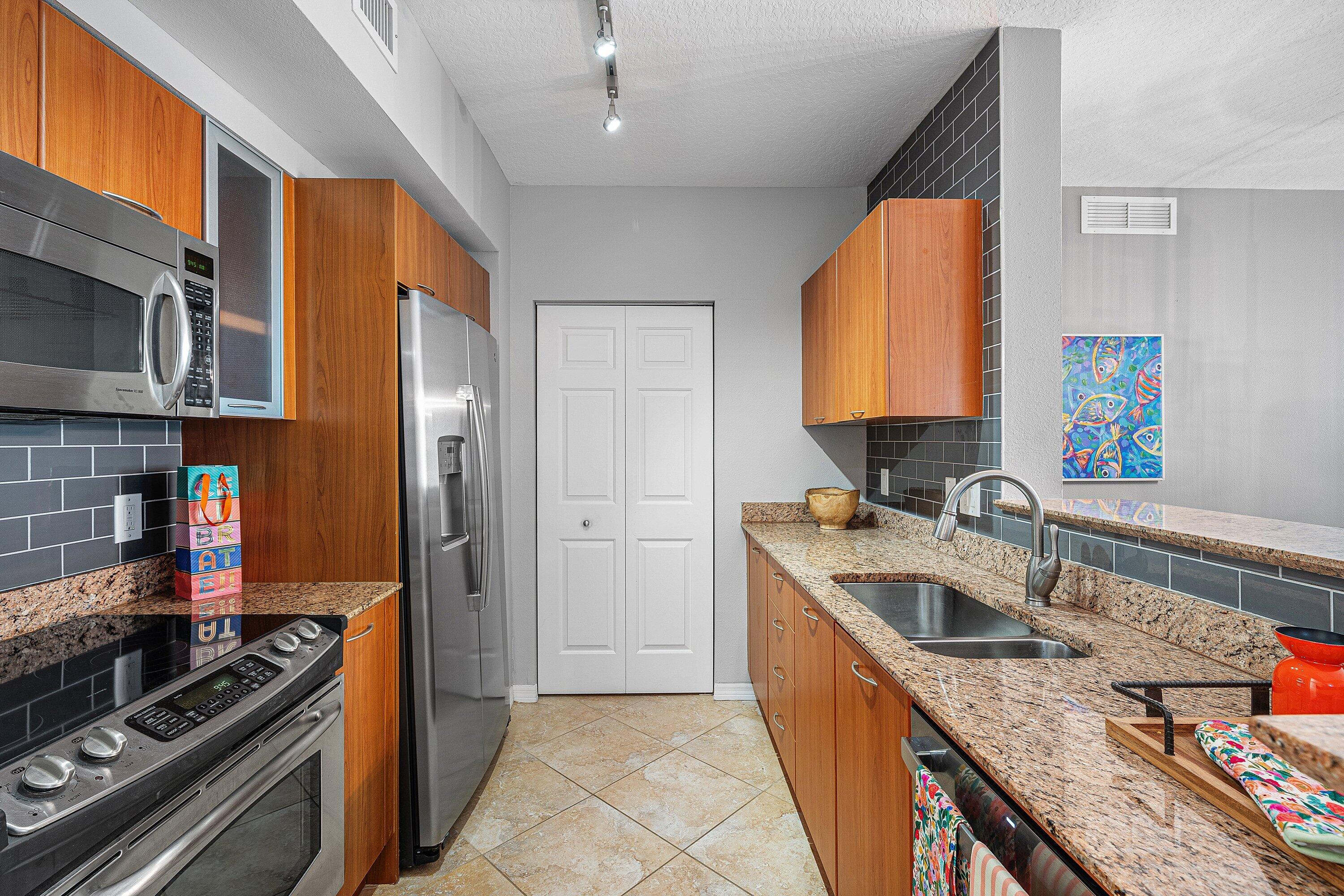 700 E Boynton Beach Boulevard Unit: 803
