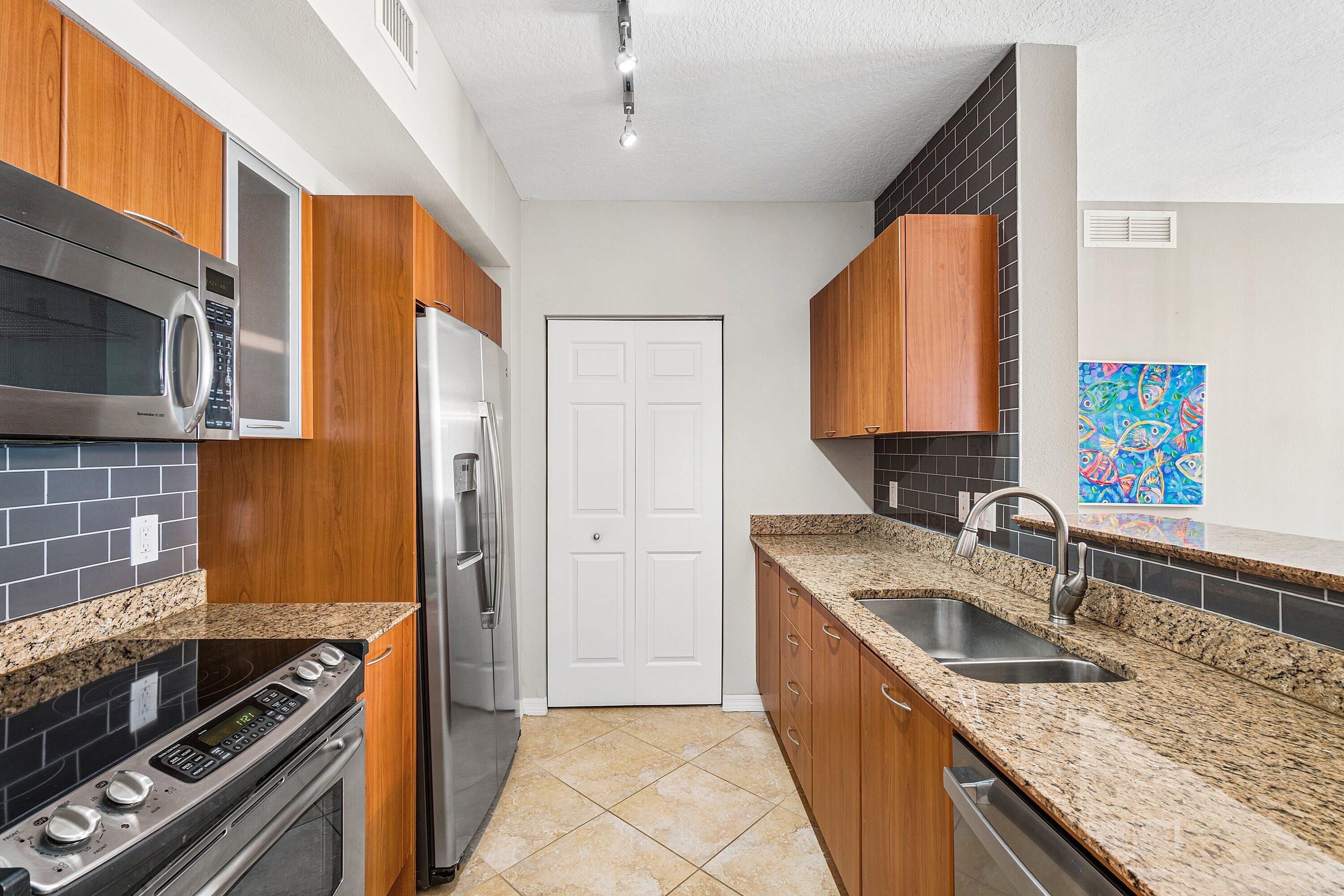 700 E Boynton Beach Boulevard Unit: 803