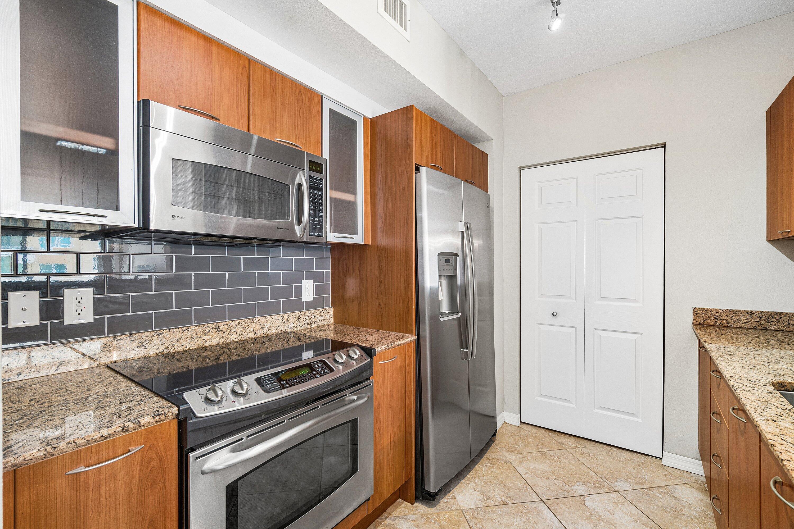 700 E Boynton Beach Boulevard Unit: 803