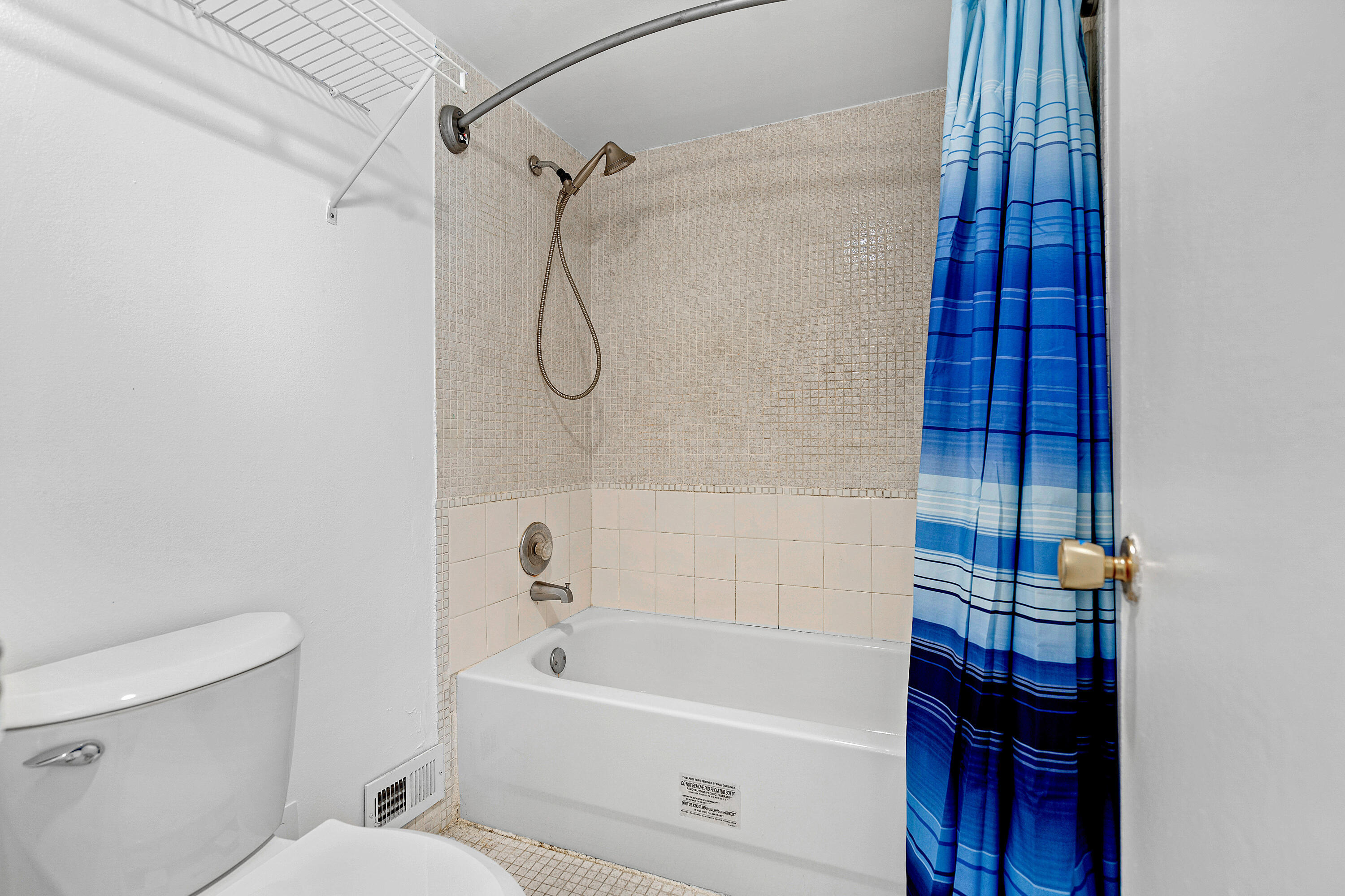 1021 Flame Vine Avenue 104