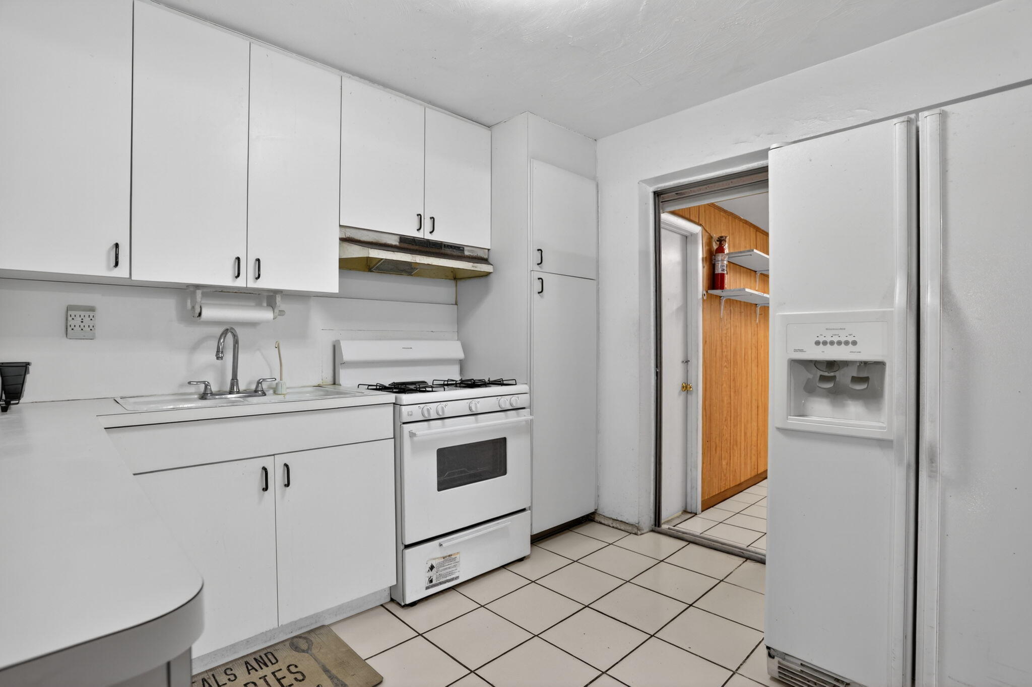 2411 NE 10th Terrace