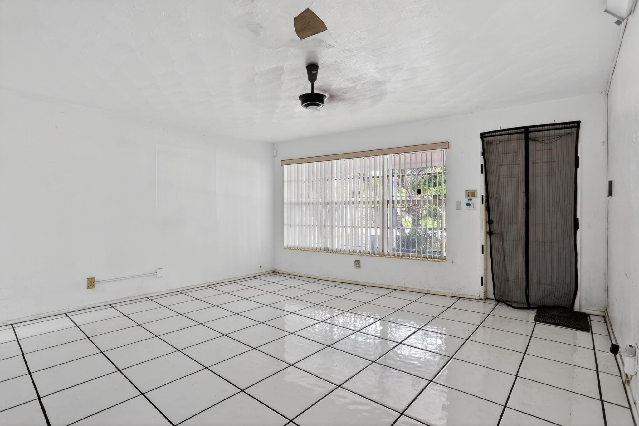 2411 NE 10th Terrace