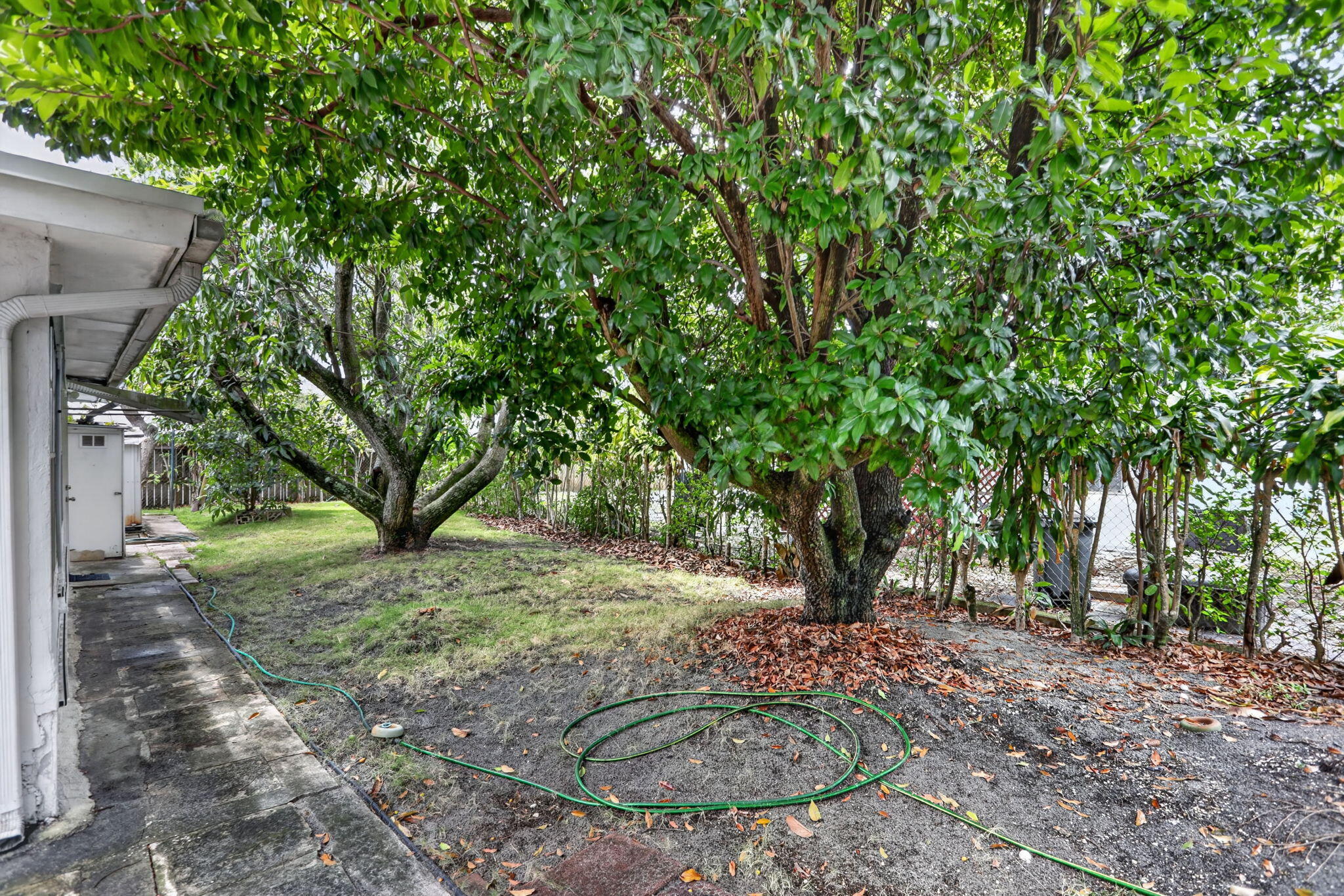 2411 NE 10th Terrace