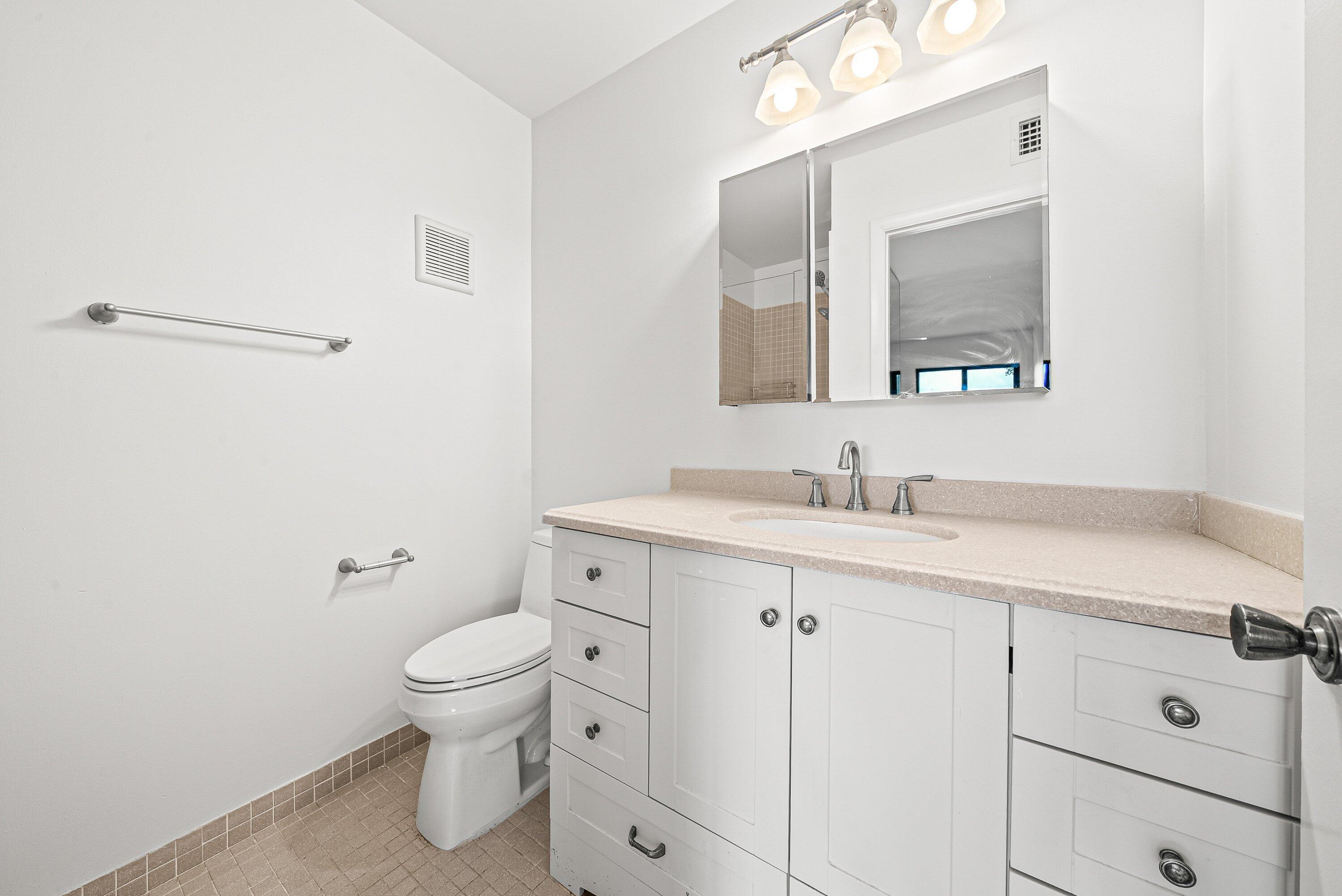 15054 Ashland Way 102