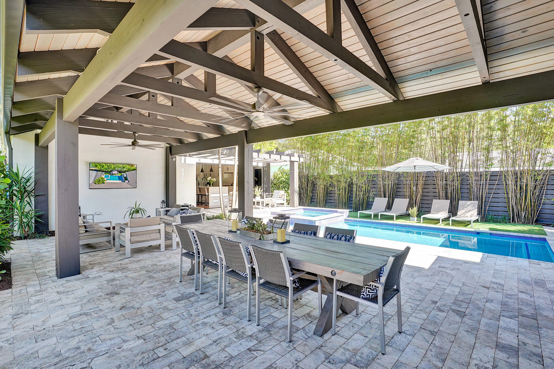 246 N Swinton Avenue