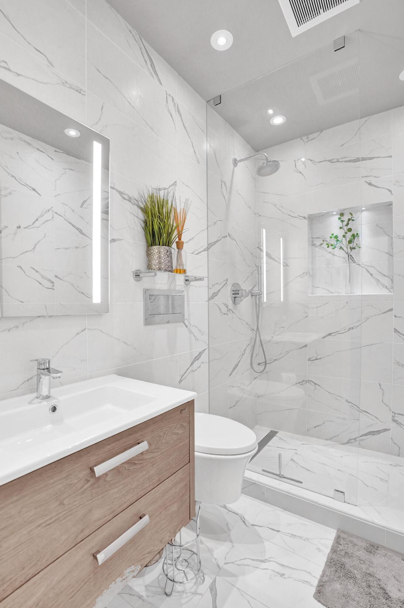 246 N Swinton Avenue