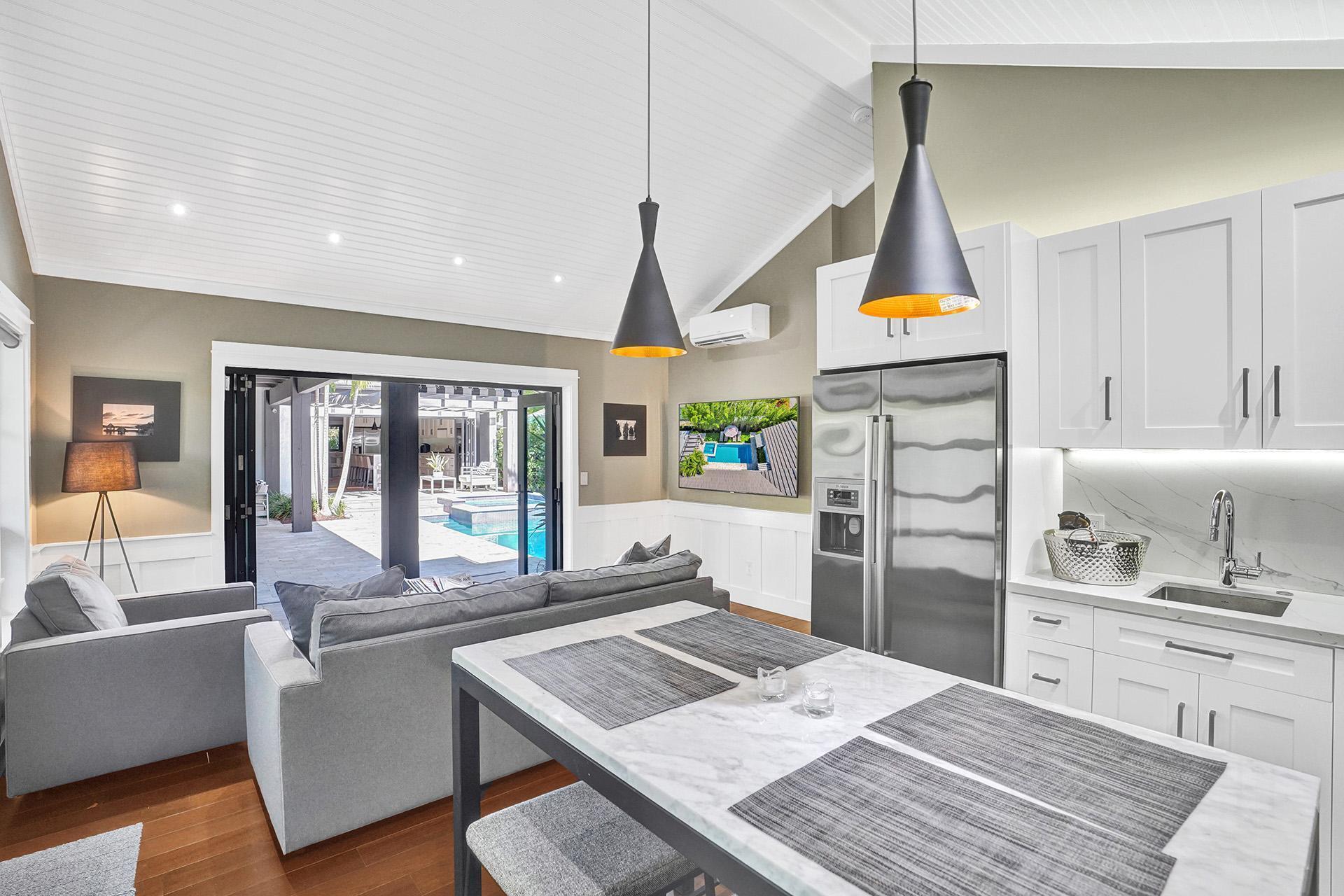 246 N Swinton Avenue