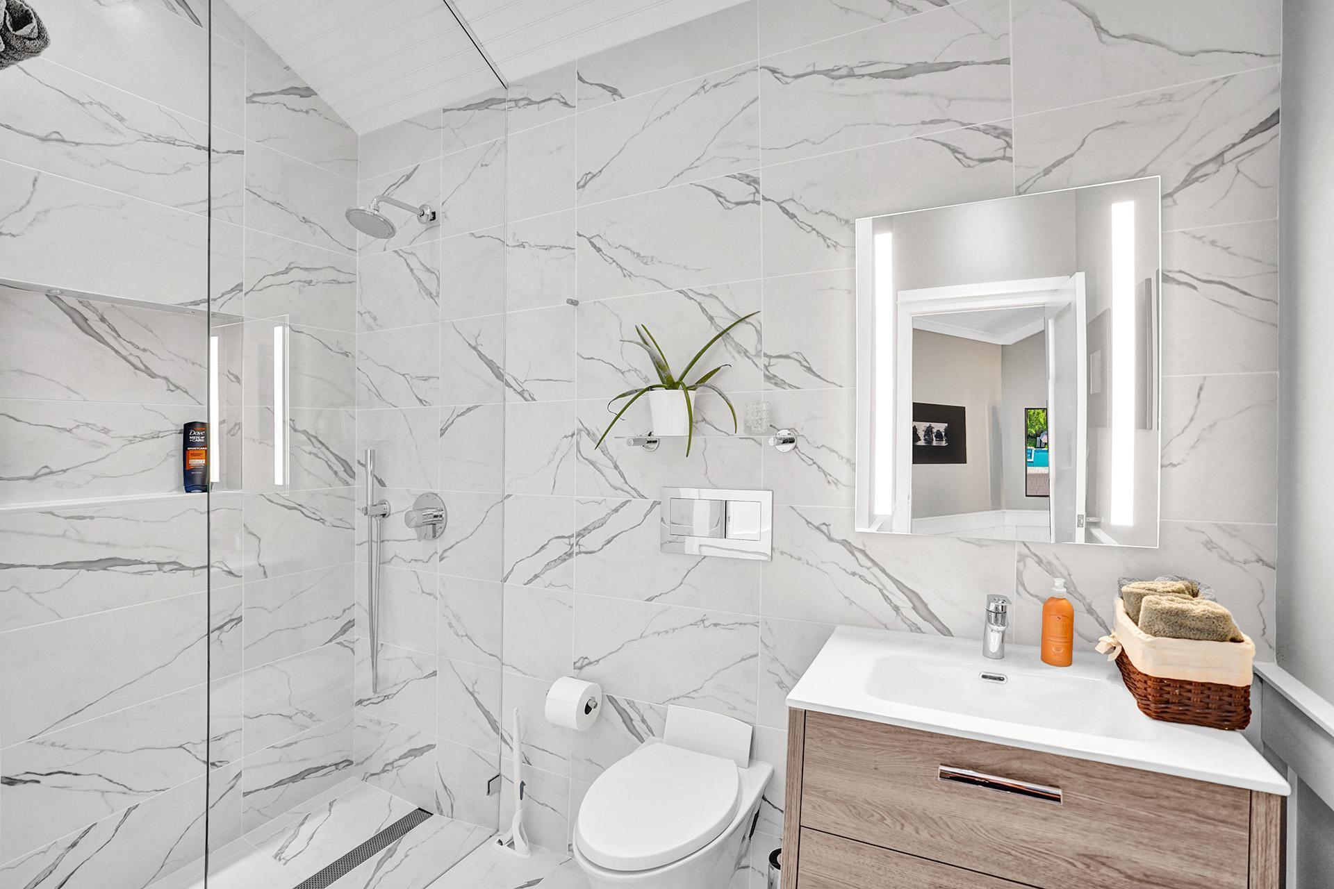 246 N Swinton Avenue