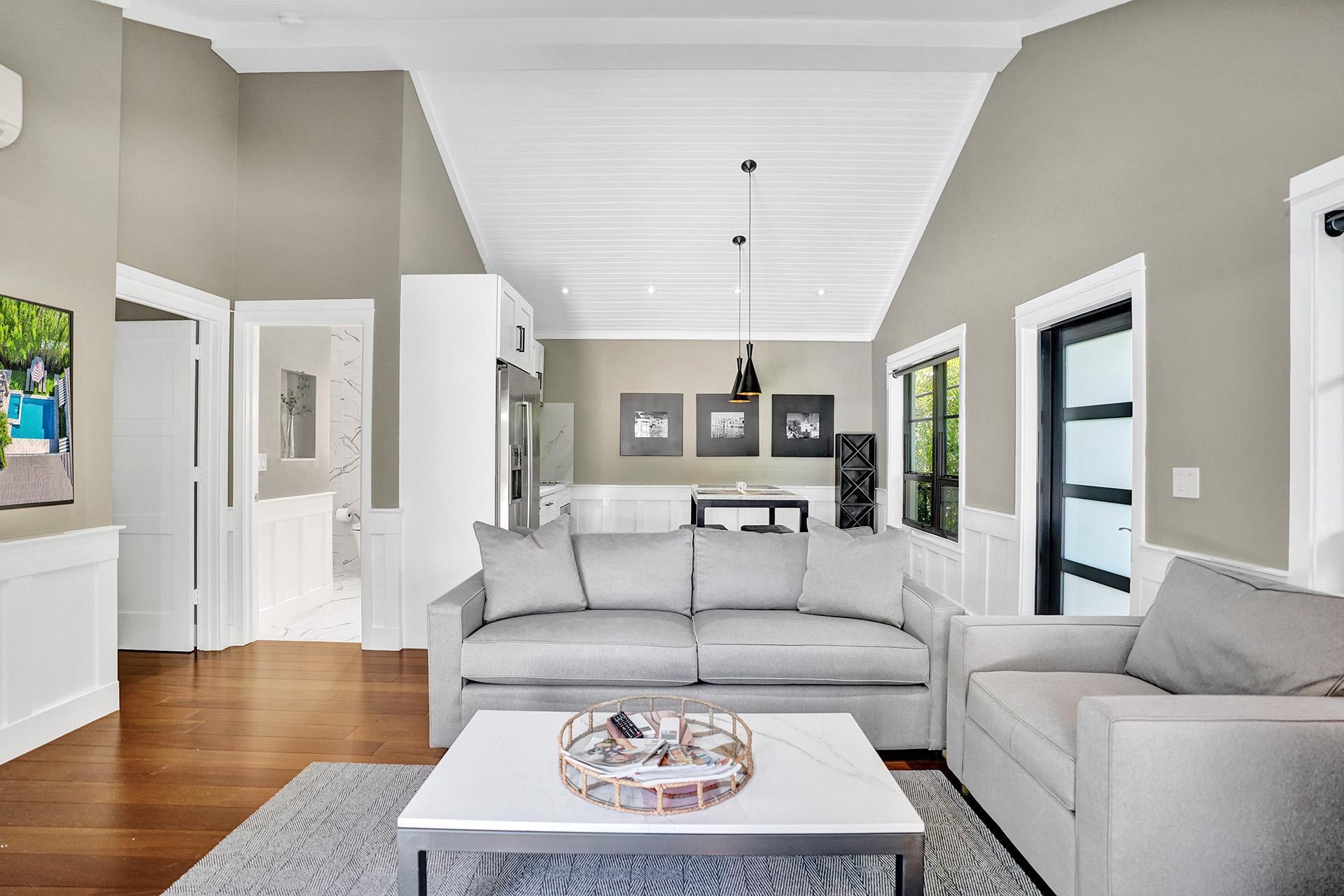 246 N Swinton Avenue