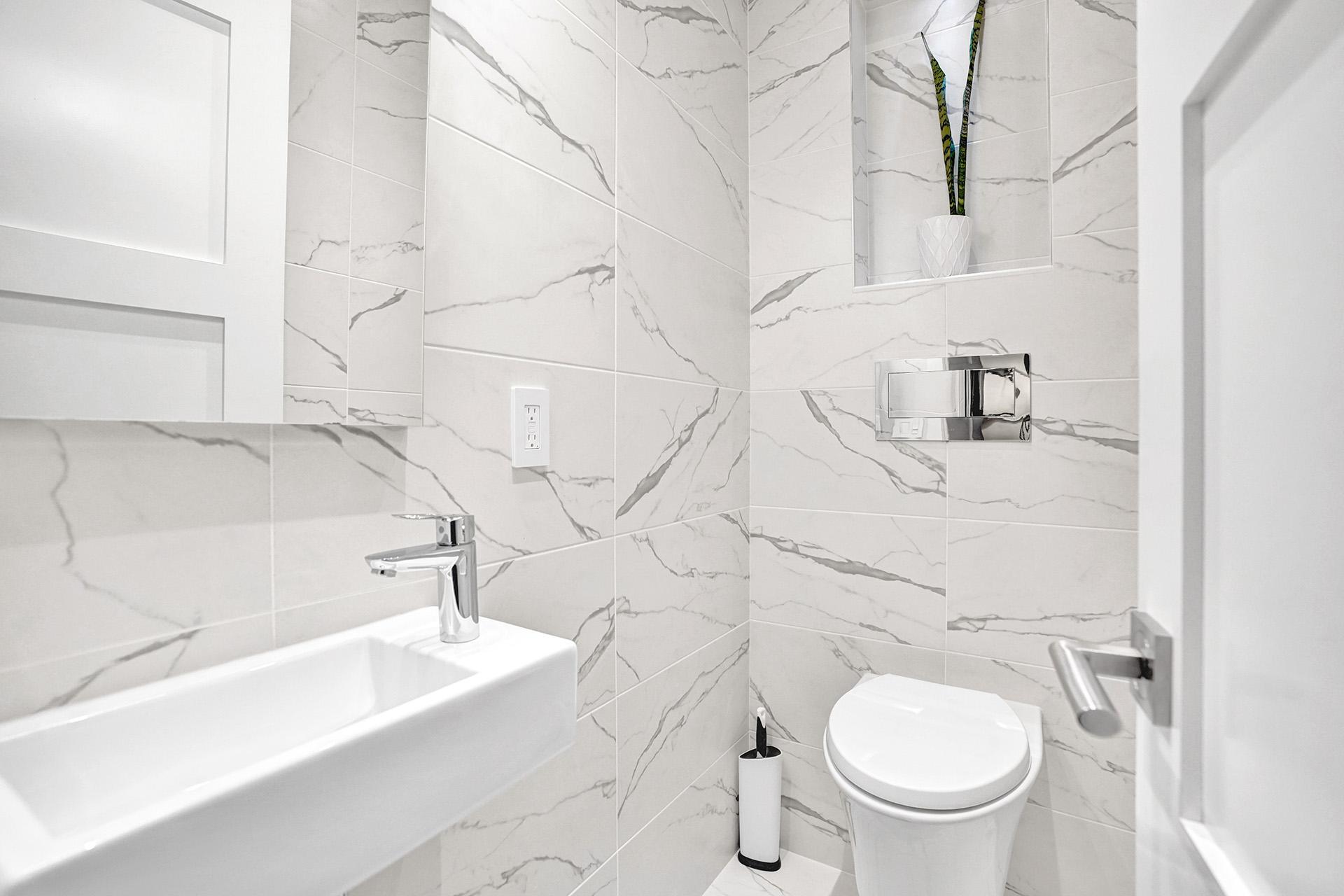 246 N Swinton Avenue