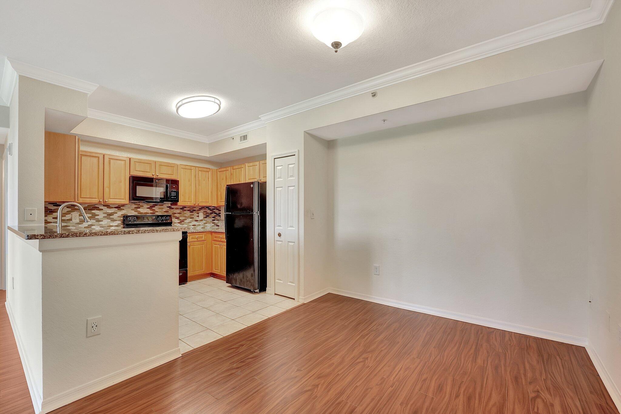 15085 Michelangelo Boulevard 208