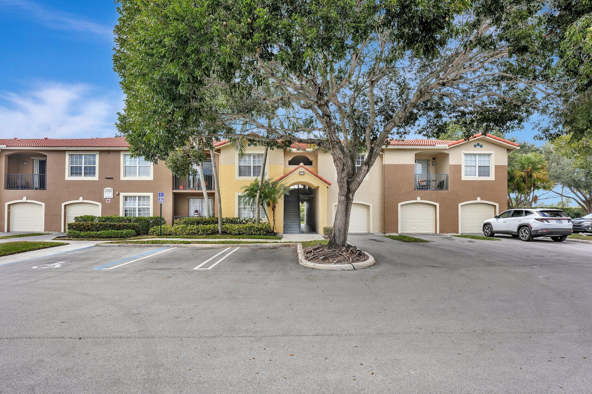 15085 Michelangelo Boulevard 208