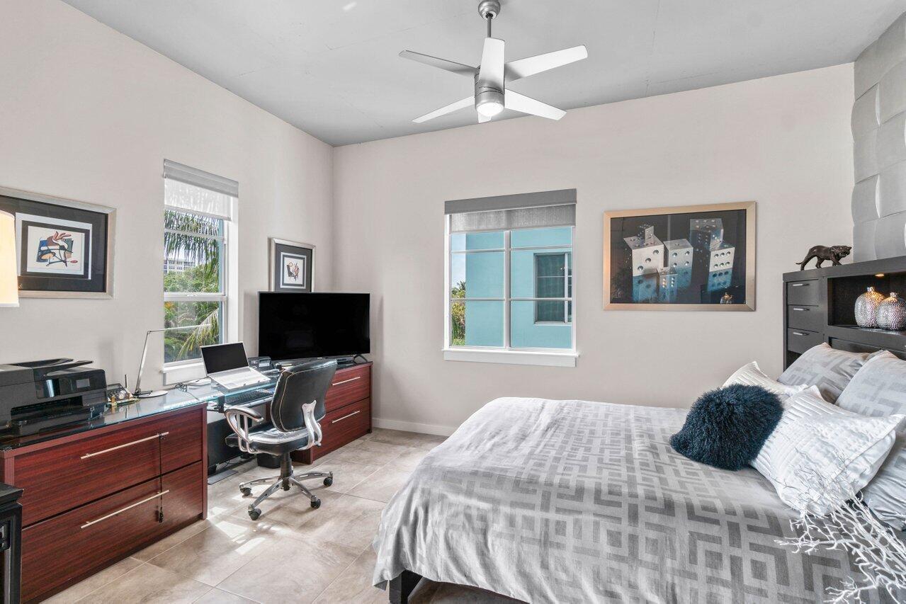 335 SE 6th Avenue 304