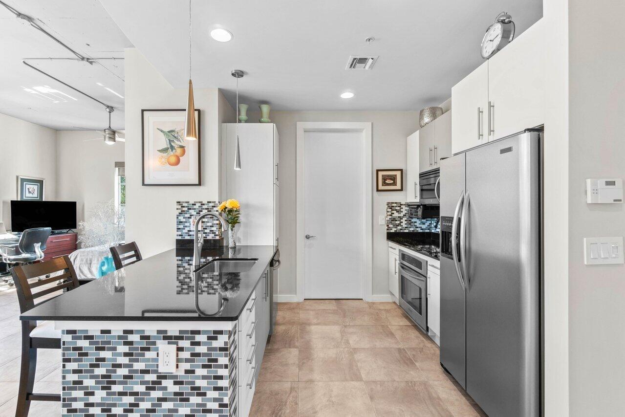 335 SE 6th Avenue 304