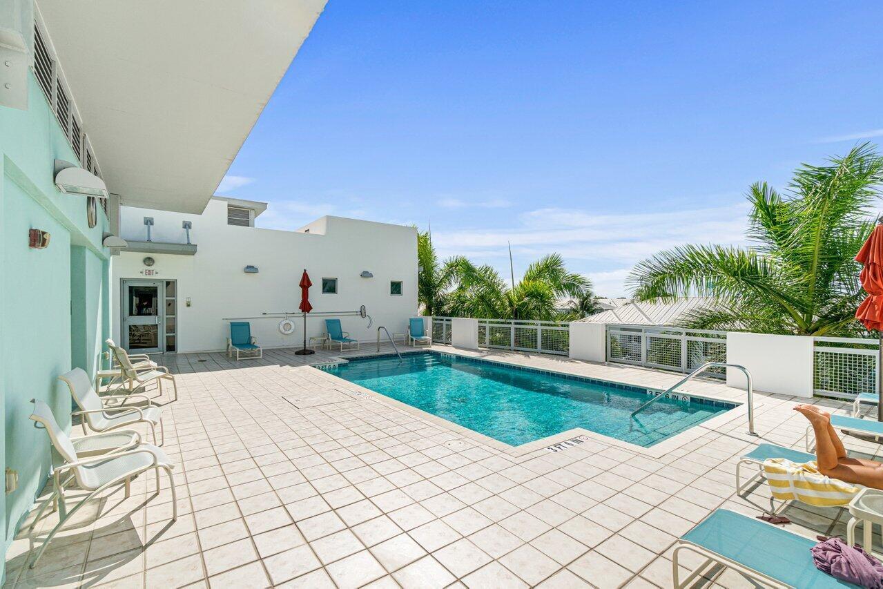 335 SE 6th Avenue 304