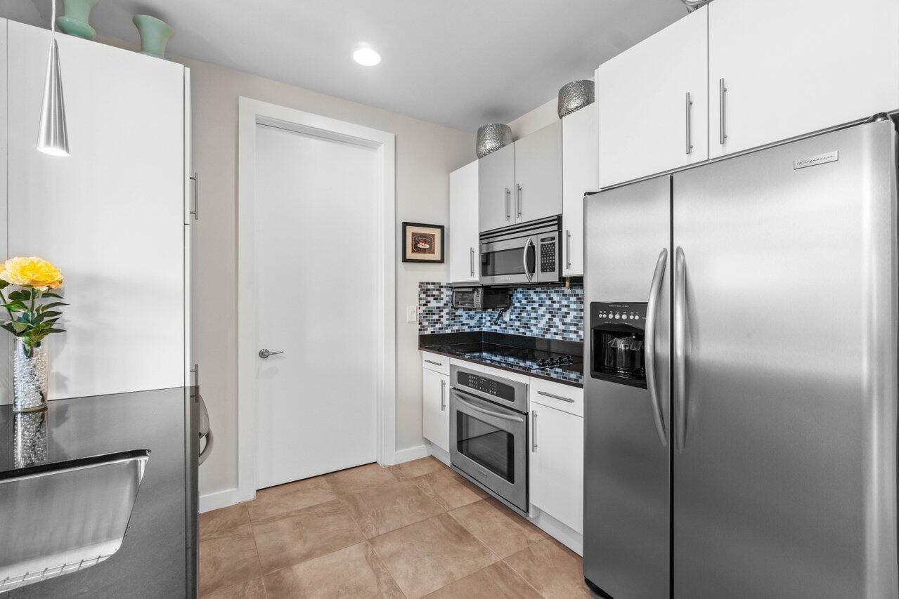 335 SE 6th Avenue 304