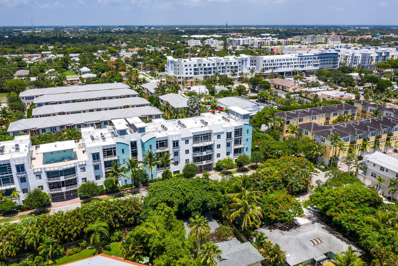 335 SE 6th Avenue 304