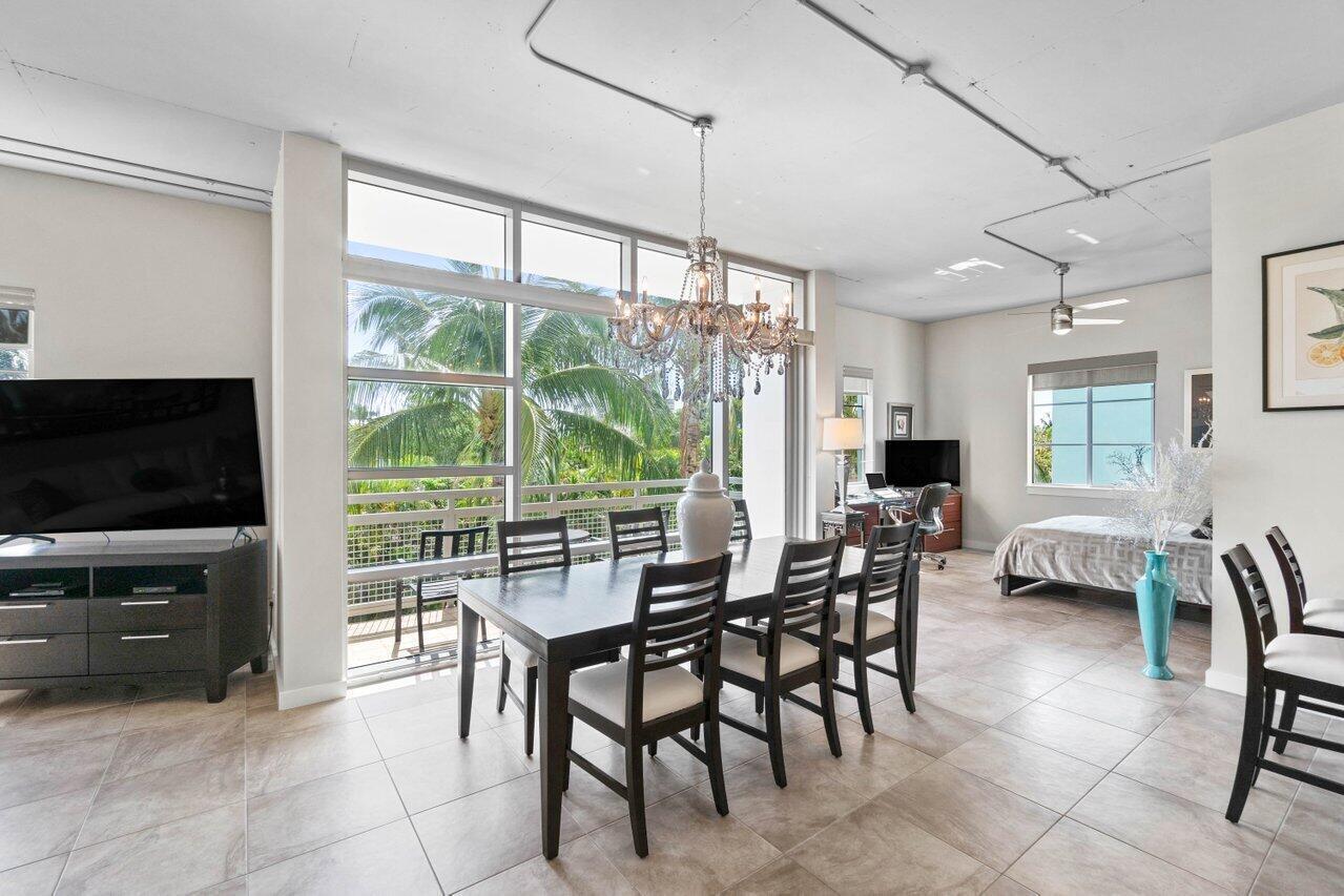 335 SE 6th Avenue 304