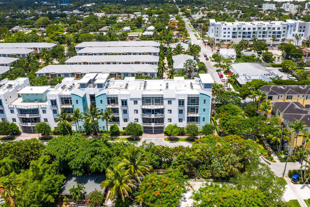 335 SE 6th Avenue 304