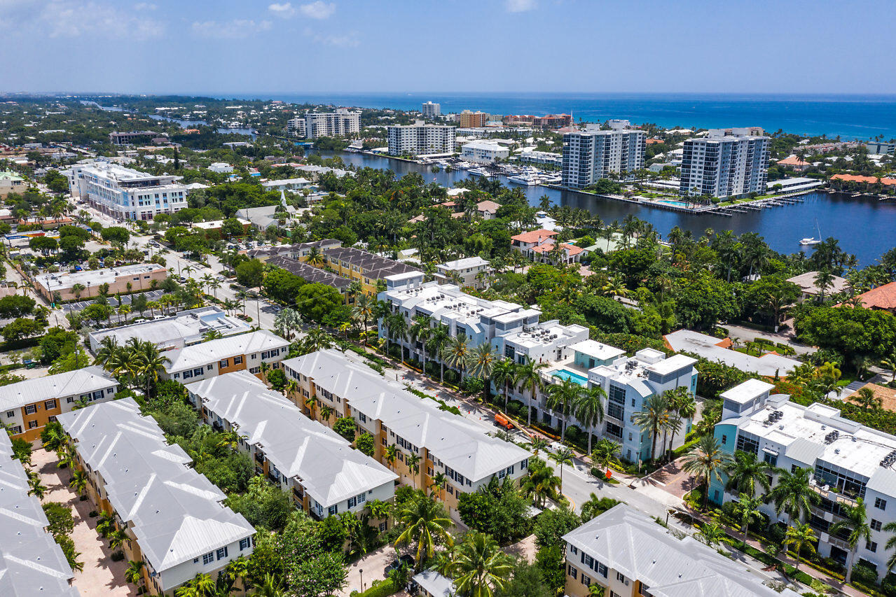 335 SE 6th Avenue 304