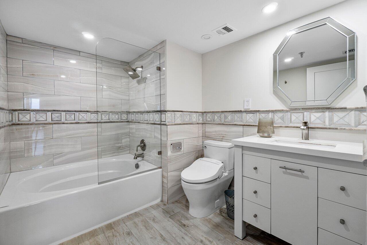 3115 S Ocean Boulevard 1001