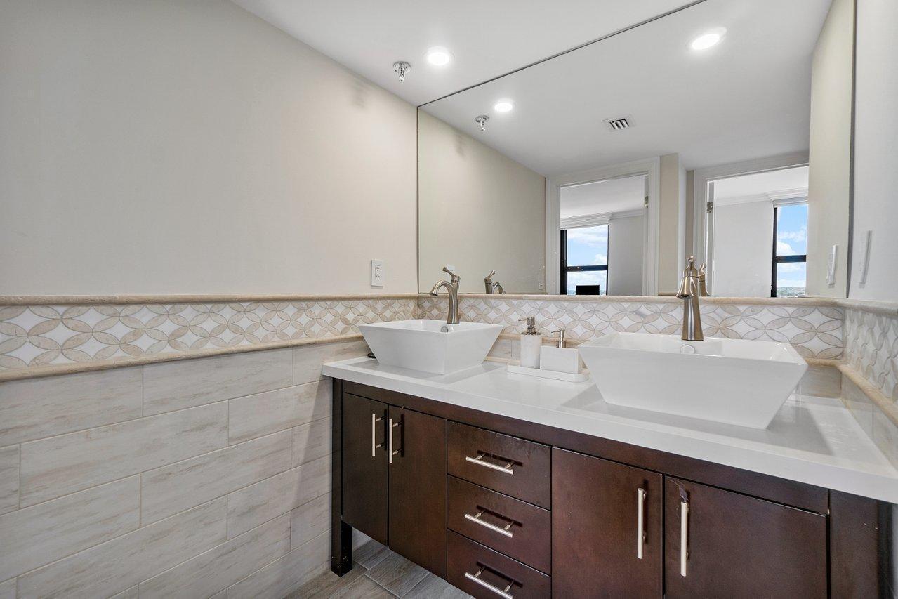 3115 S Ocean Boulevard 1001