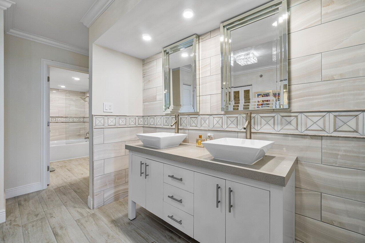 3115 S Ocean Boulevard 1001