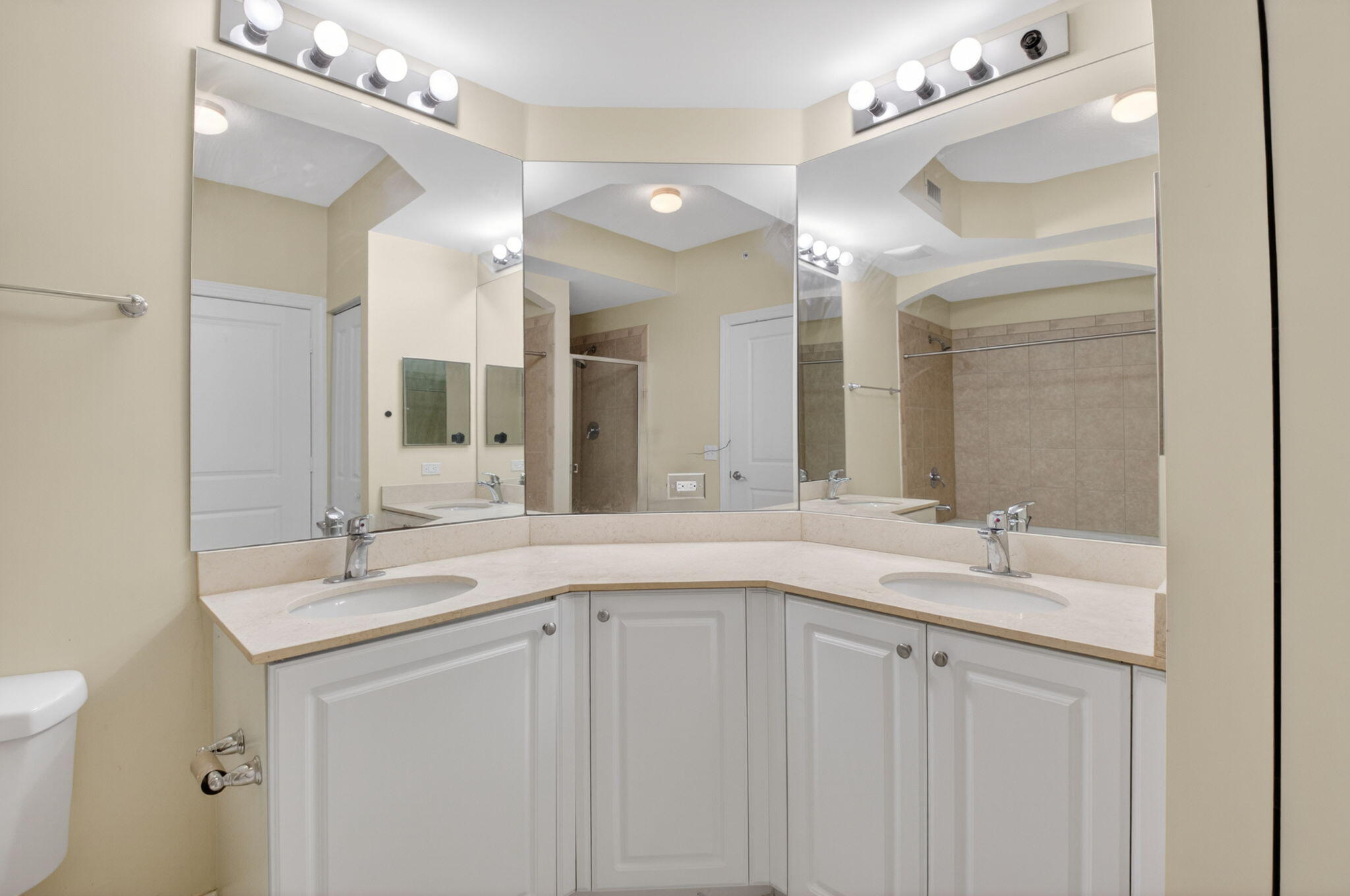 1690 Renaissance Commons Boulevard 1219