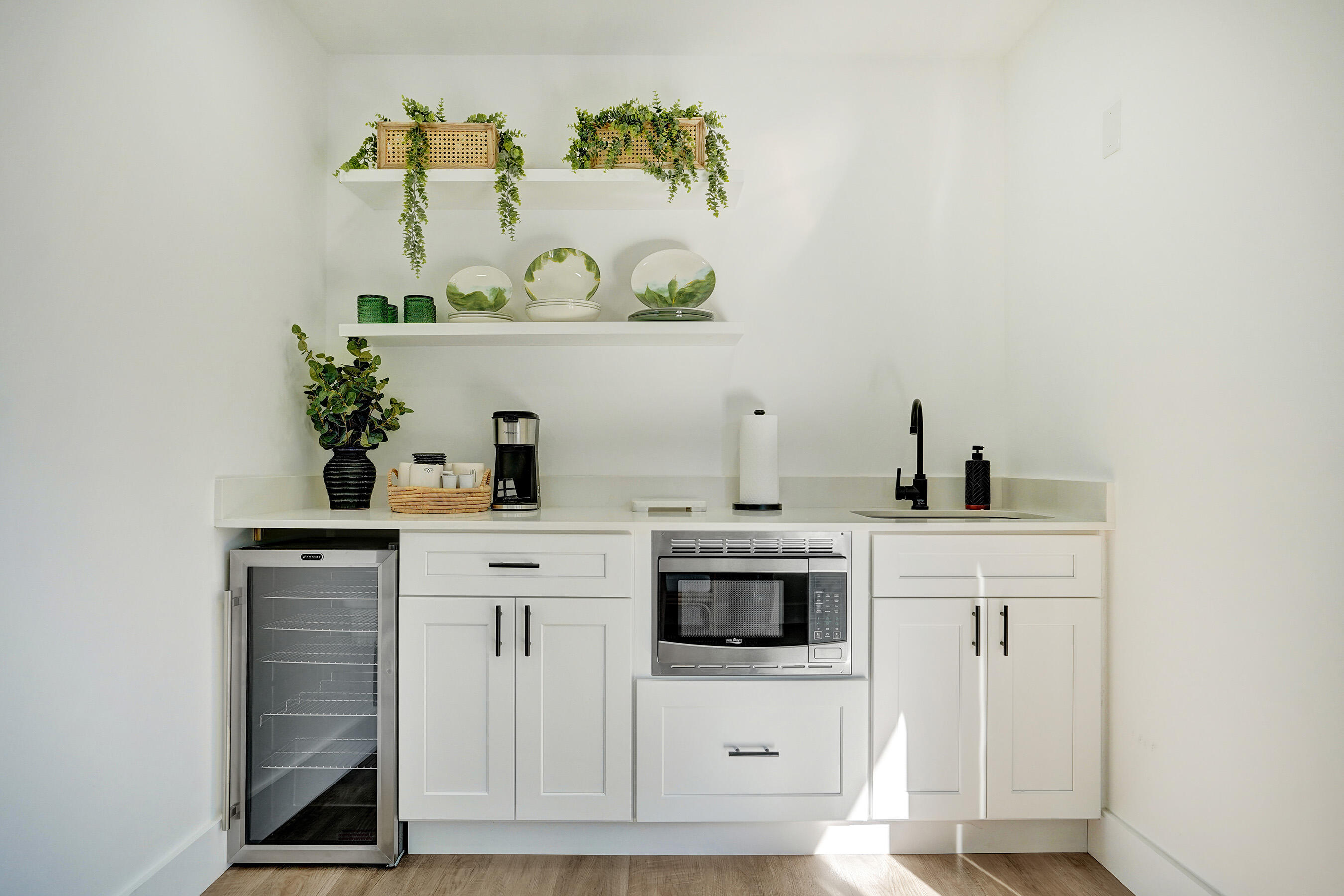 225 NE 10th Street