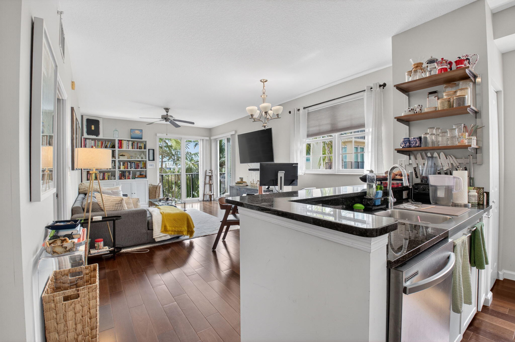 225 NE 1st Street 301
